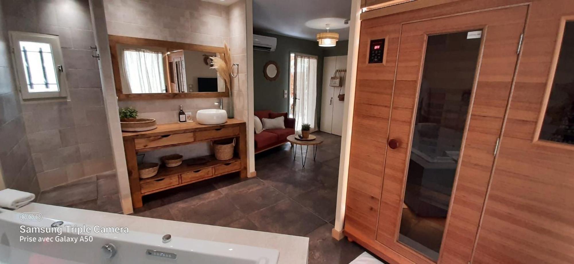 Le Mas Aux Amoureux , Suite Romantique Et Spa Le Barcarès Екстериор снимка